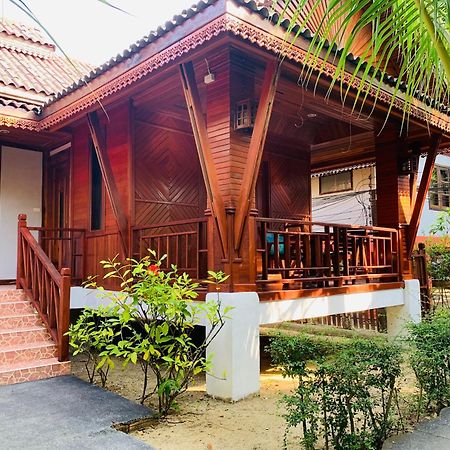 Sangsawan Palace Khaolak Resort Khao Lak Exterior foto