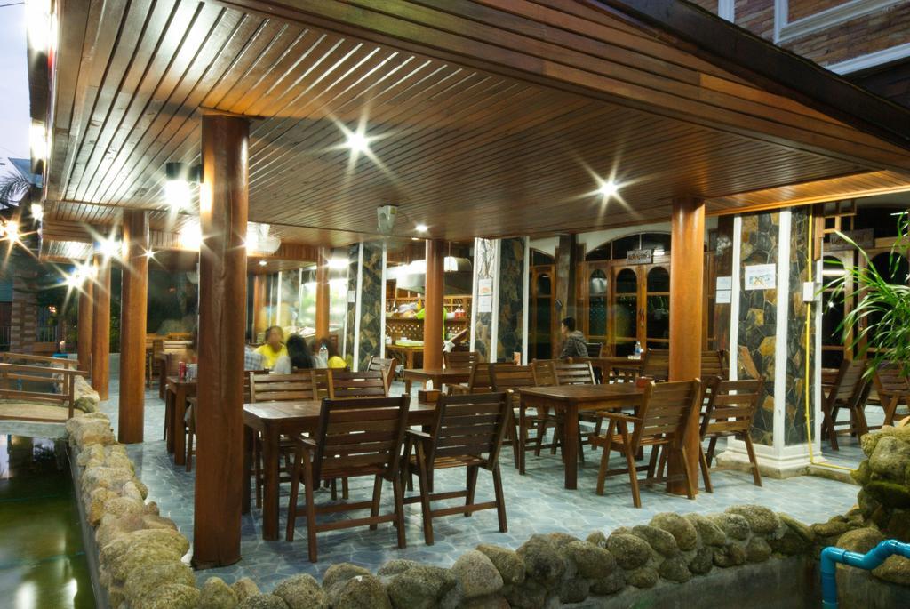 Sangsawan Palace Khaolak Resort Khao Lak Exterior foto