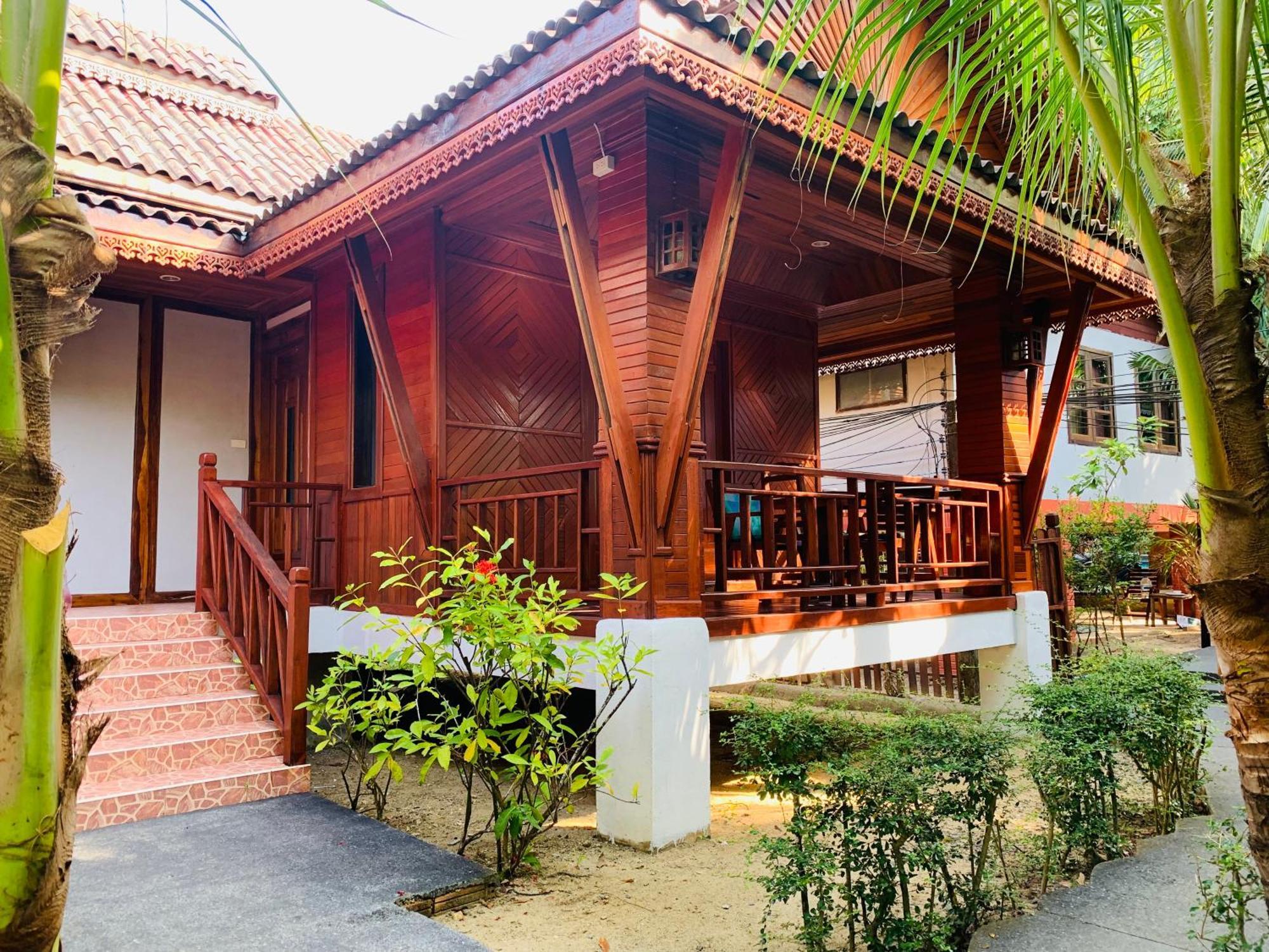 Sangsawan Palace Khaolak Resort Khao Lak Exterior foto